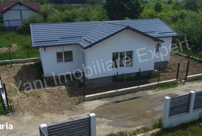 Casă cu 3 camere cu Teren 251 Mp în Central