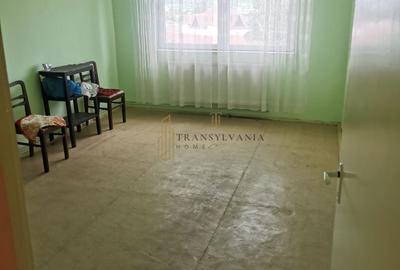 Apartament cu 2 camere decomandat în Vasile Aaron