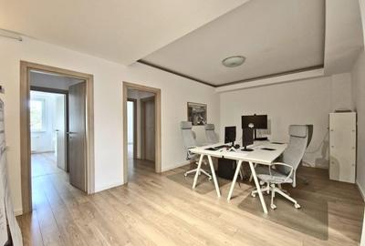 Apartament cu 4 camere în Dorobanți