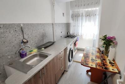 Garsonieră decomandată în - 1