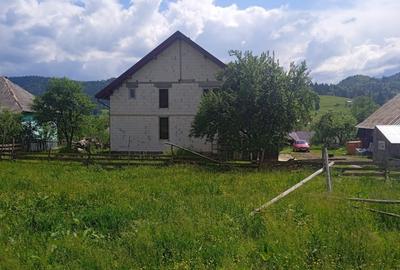 Casă individuală cu 5 camere cu Teren 10000 Mp în Lunca Ilvei - 1