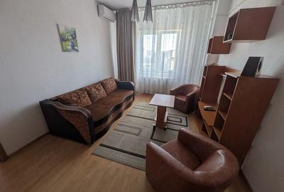 Apartament cu 2 camere semidecomandat, mobilat în Romană