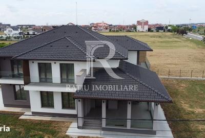 Casă cu 4 camere în Sânmartin