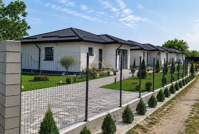 Casă cu 4 camere cu Teren 370 Mp în Vidra