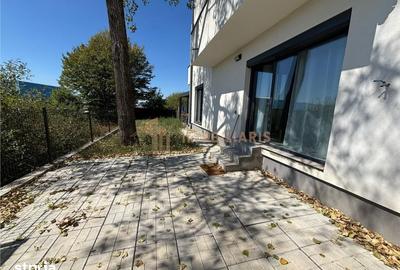 Apartament cu 3 camere în Săsar