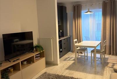 Apartament cu 2 camere decomandat în Titan
