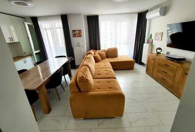 Apartament cu 4 camere decomandat în Central