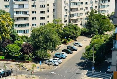 Apartament cu 2 camere decomandat în Drumul Sării