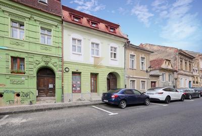 Casă cu 4 camere cu Canalizare în Centrul Istoric - 23
