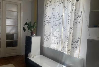 Casă cu Teren 930 Mp în Central