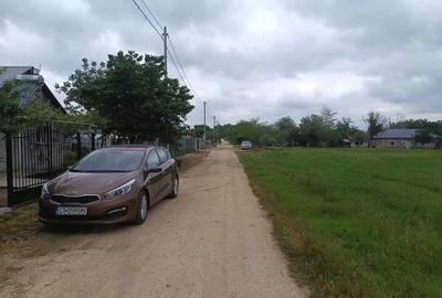 Teren de 849 mp, în Comana