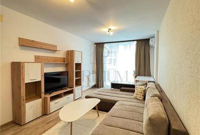 Apartament cu 2 camere decomandat, mobilat în Central