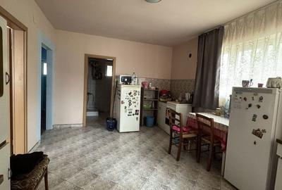 Casă cu 2 camere cu Teren 1000 Mp în Chevereșu Mare - 9