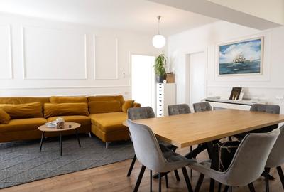 Apartament cu 3 camere semidecomandat, mobilat în Central