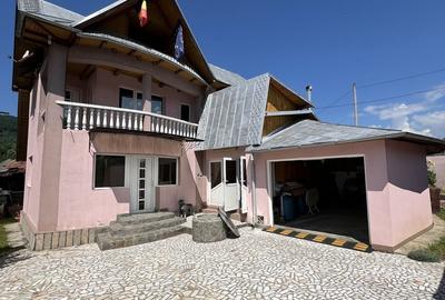 Casă cu 4 camere cu Teren 350 Mp în Corbi