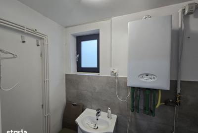 Spațiu comercial, de 48 mp, în Central