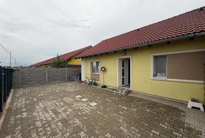 Casă cu Teren 250 Mp în Bucovăț (Remetea Mare)