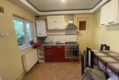 Casă cu Teren 200 Mp în Giulești