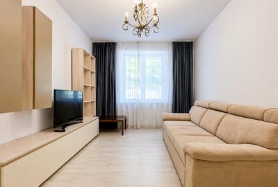Apartament cu 3 camere semidecomandat, mobilat în Floreasca