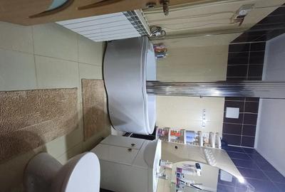 Apartament cu 2 camere decomandat în E3 - 5