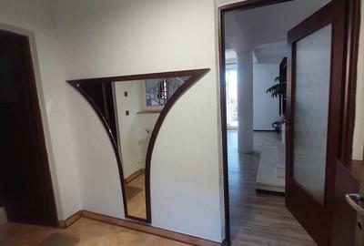 Casă cu 4 camere în Central - 13
