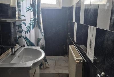 Garsonieră decomandată în Girocului
