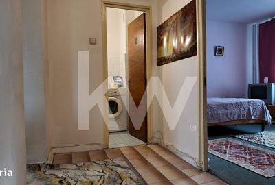 Apartament cu 3 camere decomandat în Răcădău