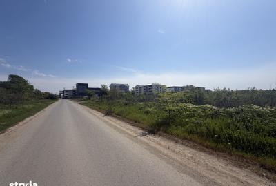 Teren de 2000 mp, în Central