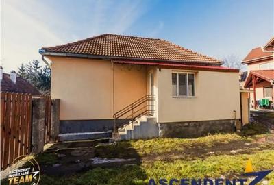 Casă cu 2 camere cu Teren 186 Mp în Simeria