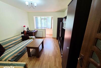 Apartament cu 3 camere decomandat în Vest