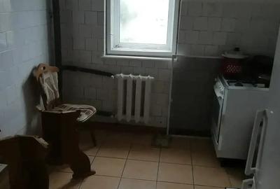 Apartament cu 3 camere decomandat în Far - 3