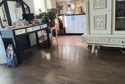 Apartament cu 2 camere semidecomandat în Florești