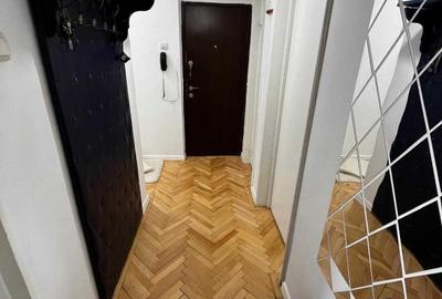 Apartament cu 2 camere decomandat în Runcu