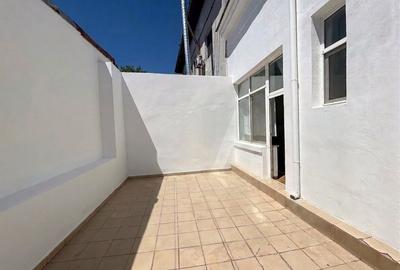 Apartament cu 5 camere decomandat în Ultracentral