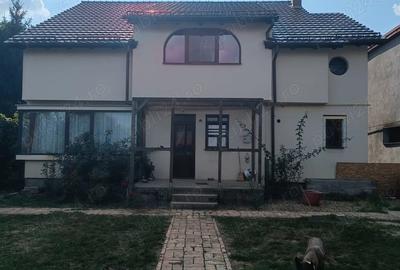 Casă cu Teren 885 Mp în Plopi - 4