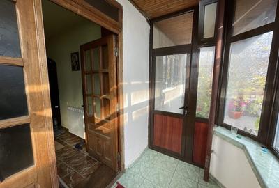 Casă individuală cu 10 camere cu Teren 825 Mp în Orașul de Jos - 4