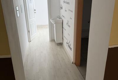 Spațiu comercial, de 70 mp, în Central - 5