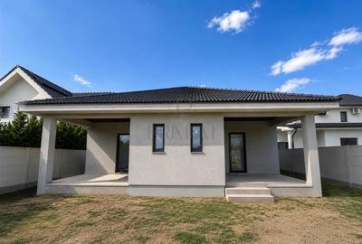Duplex cu 3 camere cu Canalizare în Moșnița Nouă
