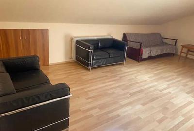 Apartament cu 2 camere nedecomandat în Gruia