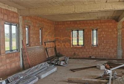 Casă individuală cu 19 camere cu Canalizare în Iclod - 16