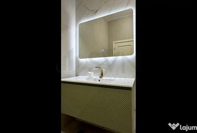 Apartament cu 4 camere decomandat în Dacia