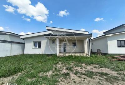 Casă cu 4 camere decomandat cu Teren 397 Mp în Oșorhei