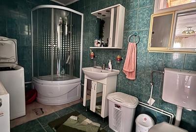 Casă cu 6 camere cu Teren 1313 Mp în Ocoliș