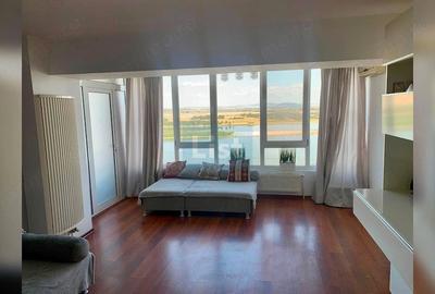 Apartament cu 3 camere decomandat în Faleză