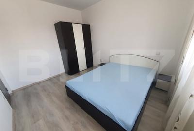 Apartament cu 3 camere semidecomandat, mobilat în Iris
