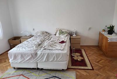 Casă cu 3 camere în Central