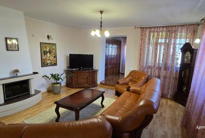 Casă individuală cu 5 camere cu Garaj în Central - 2