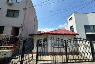 Casă cu 3 camere cu Teren 130 Mp în Delfinariu - 1