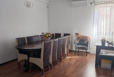 Casă cu 4 camere cu Teren 333 Mp în Central