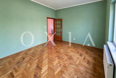 Casă cu 3 camere cu Canalizare în Lipovei